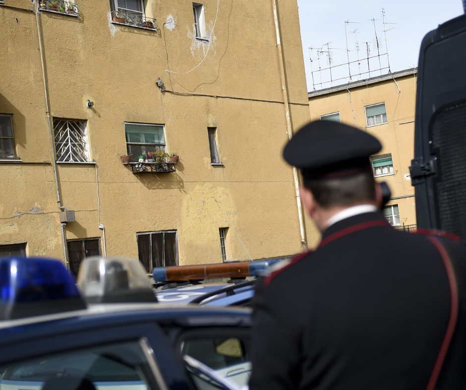 Blitz contro il clan Strisciuglio: affari illeciti gestiti anche dal carcere di Viterbo