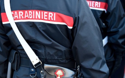 Pattuglia sventa potenziale furto, due denunciati con arsenale da scasso