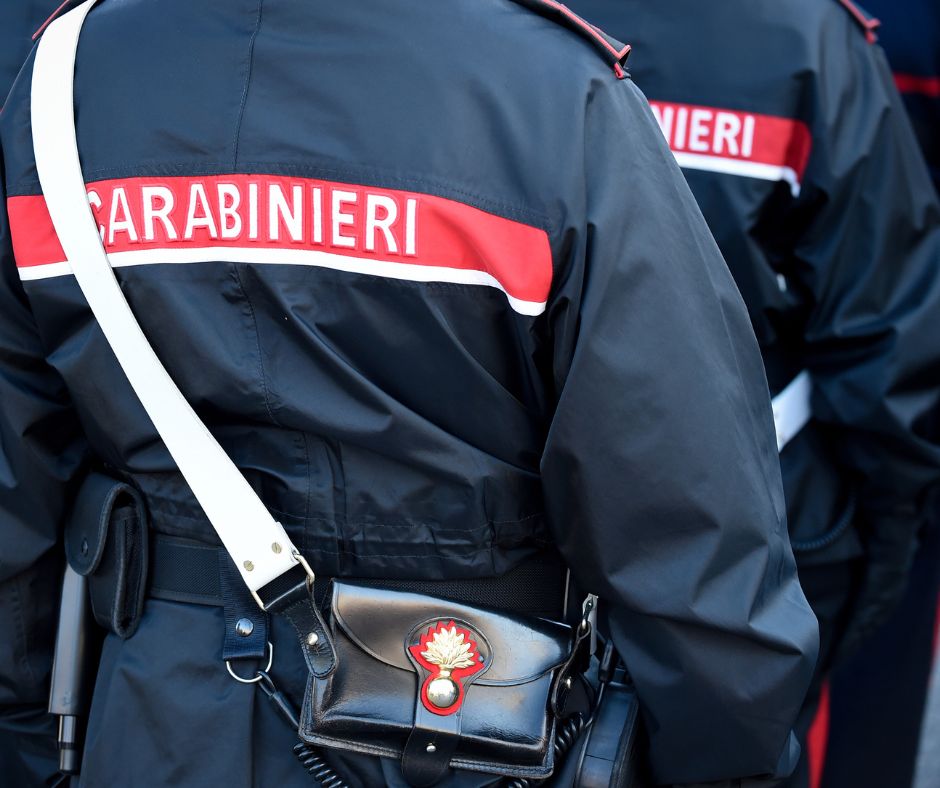 Pattuglia sventa potenziale furto, due denunciati con arsenale da scasso