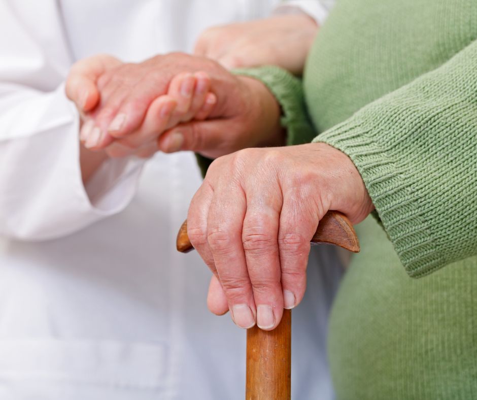 Latera, abusi in casa di riposo: patteggiamenti per Cinque OSS, un sesto sotto accusa per violenza sessuale