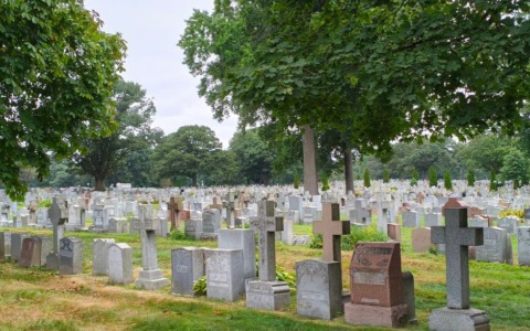 Gestione cimiteriale, la decisione passa al consiglio comunale