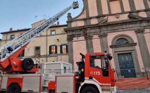 Crollo al palazzo dell’ex tribunale in ristrutturazione