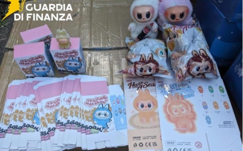 Sequestro di oltre 11.500 prodotti contraffatti, tra cui 4.000 marchiati Labubu