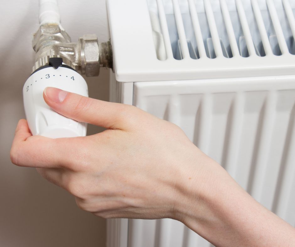 “Intrappolati” dal gelo e dalla burocrazia: la storia di una coppia senza riscaldamento da 18 anni