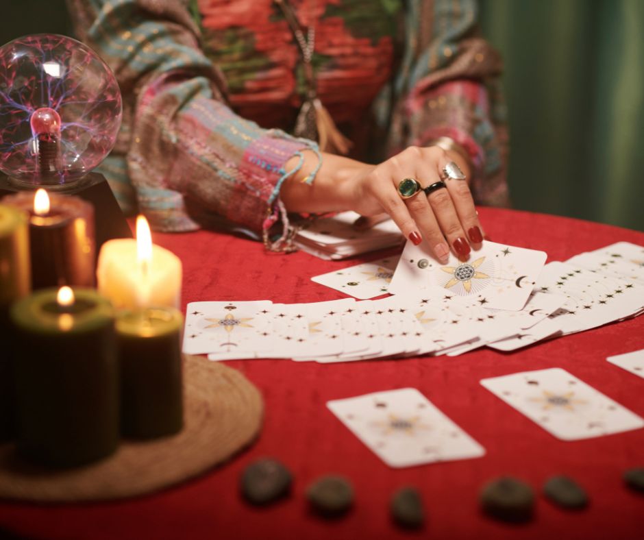 Sedicente veggente e coniuge a processo per donazioni sospette: sottratti 300mila euro ai fedeli