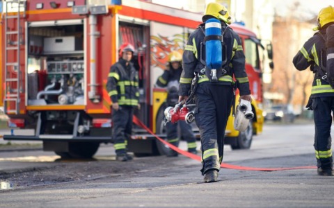 Fiamme in un garage: intervento tempestivo dei Vigili del Fuoco