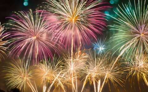 Bolsena si prepara a festeggiare il capodanno 2026 in piazza matteotti tra musica e fuochi d’artificio