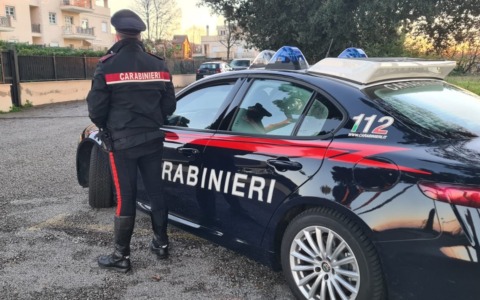 Aggressione violenta ai danni di un giovane: si sospetta una vendetta