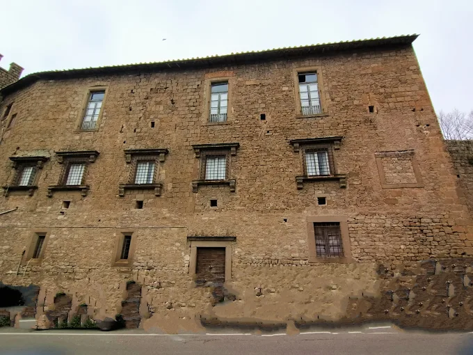 Palazzo Donna Olimpia di Viterbo: tramonta il progetto del campus universitario, nuove trattative in corso