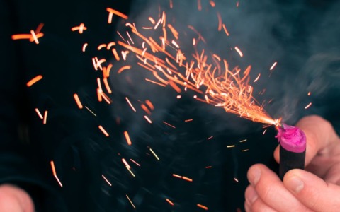 Viterbo, ordinanza anti-botti contestata: residenti esasperati per le continue esplosioni