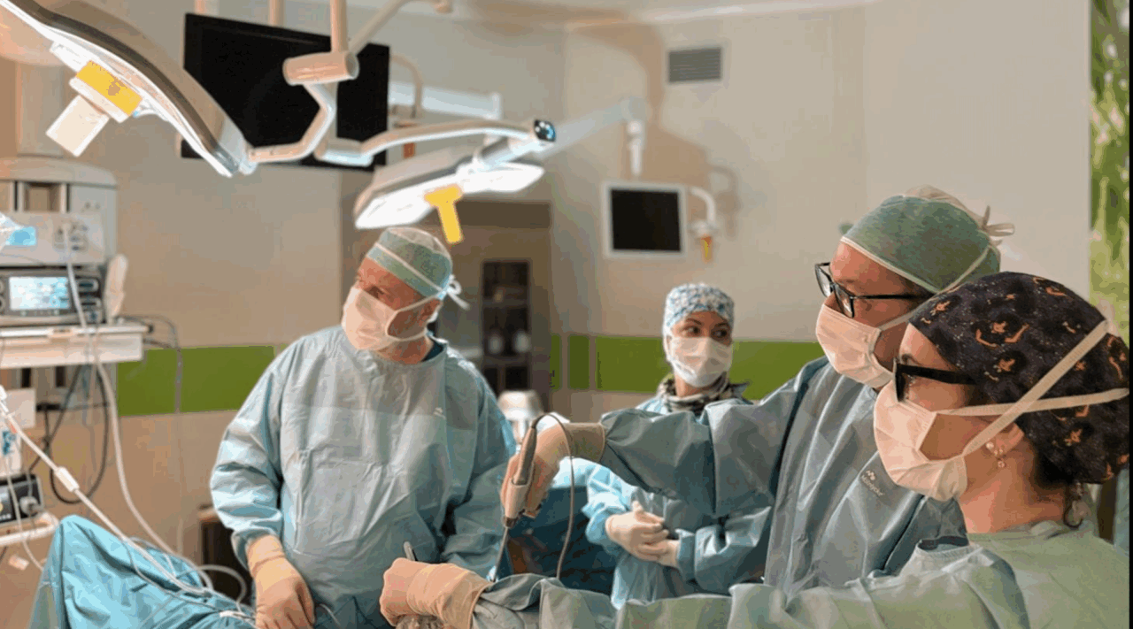 Record in chirurgia: rimossi due tumori in un’unica operazione