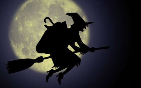 A Viterbo, la Befana 115 torna a volare su piazza della Rocca