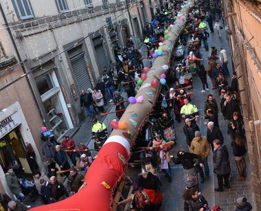 A viterbo rinviati eventi “la calza più lunga del mondo” e “befana 115” causa maltempo
