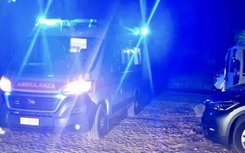 Tragico scontro fra auto nel Viterbese: un morto e un ferito grave