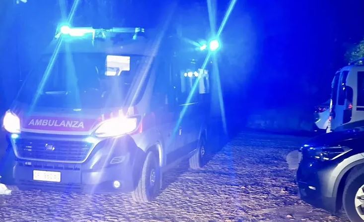 Tragico scontro fra auto nel Viterbese: un morto e un ferito grave