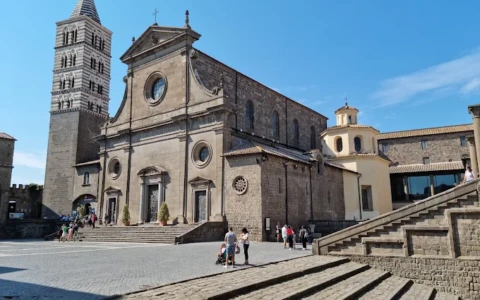 Analisi tecnologiche al duomo di Viterbo preludono al restauro del pavimento cosmatesco