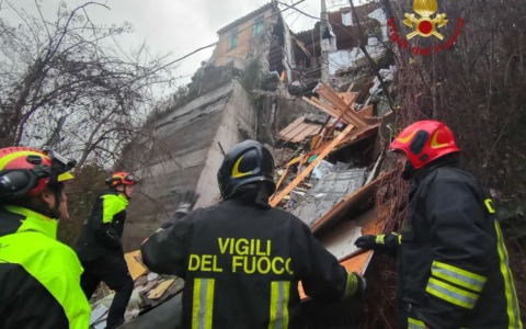 Frana colpisce due abitazioni a Canepina: residenti evacuati
