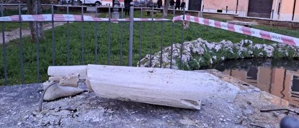 La Fontana delle Acque Vergini di Alessio Paternesi distrutta