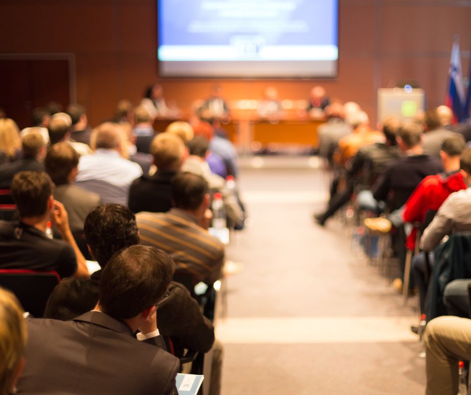 Referendum sulla giustizia: avvocati e magistrati si confrontano al teatro San Leonardo