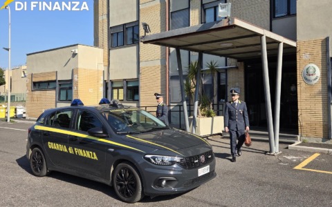 Corsi di formazione fittizi: sequestrati oltre 56 mila euro