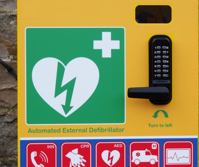 Viterbo, progetto sicurezza: defibrillatori nelle palestre scolastiche
