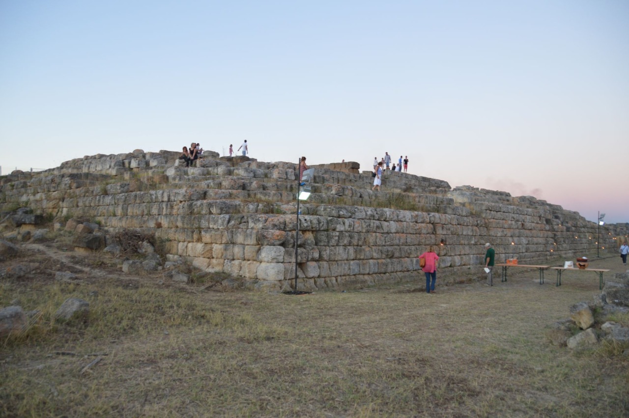 Due giorni di studi e visite al santuario etrusco: il sole e il tempio si incontrano
