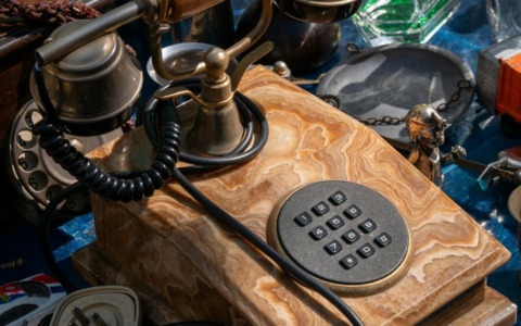 Mercatino dell’antico a Viterbo: un viaggio nel tempo tra oggetti rari e collezionismo